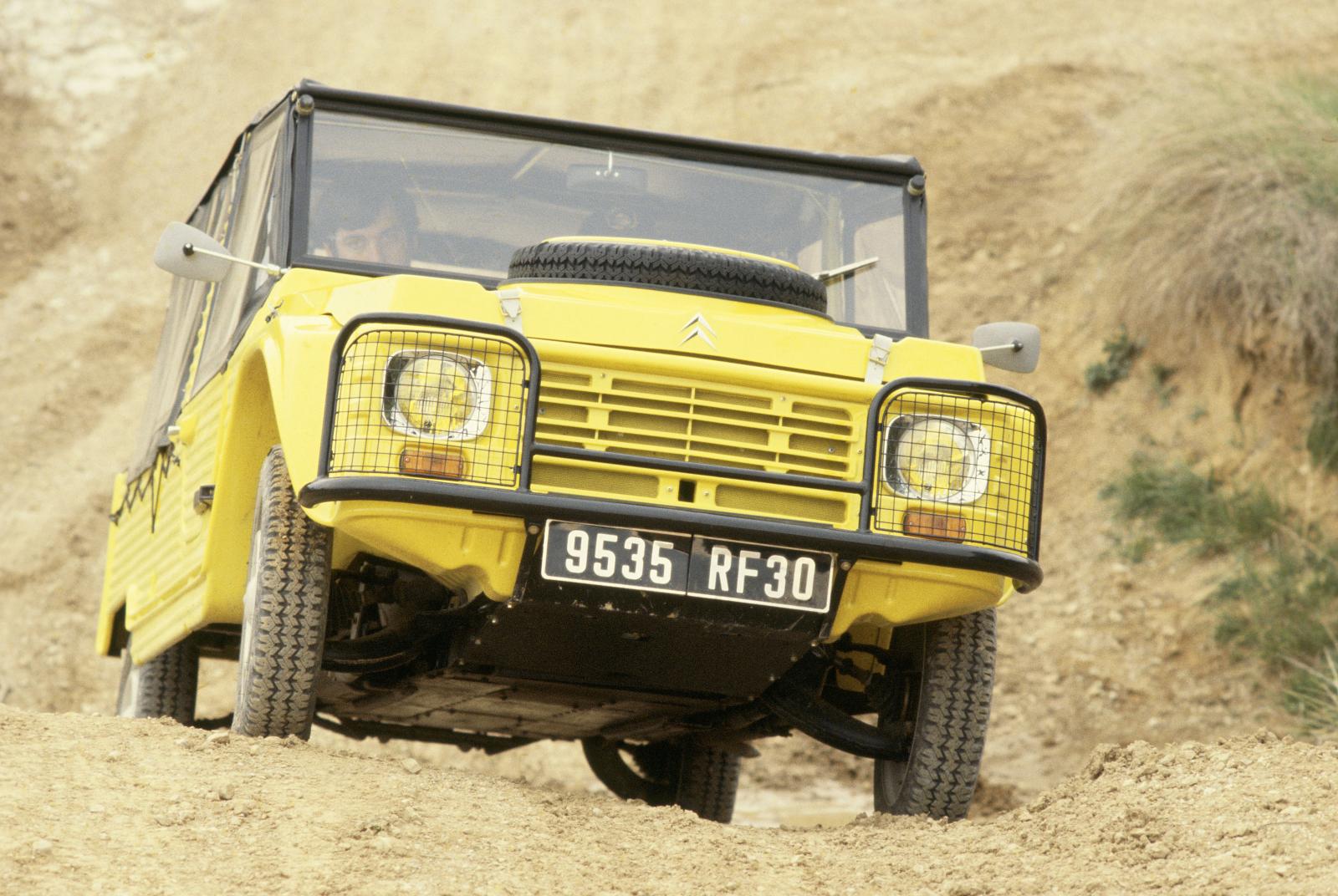 1979 Mehari 4x4 franchissement dune